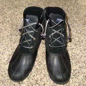 Women’s 7.5 Sperry Boots